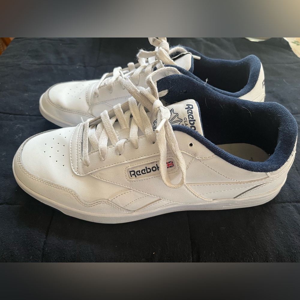 Great condition Reebok Men's Club MEMT Sneaker, 11